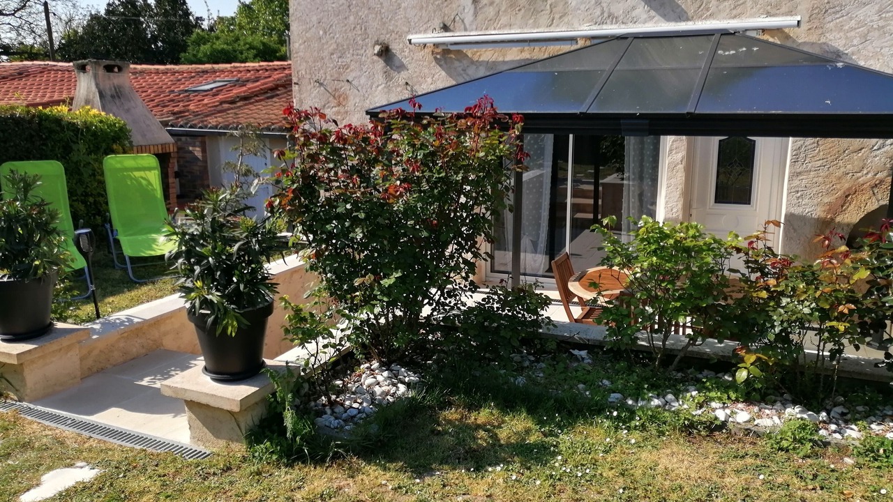 Photo of Patio Balcony in Saint Nazaire sur Charente