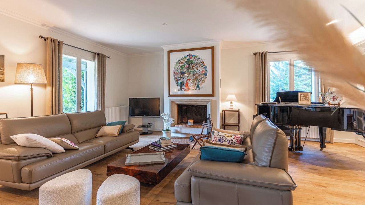 Photo of Livingroom in Saint-Sulpice-et-Cameyrac