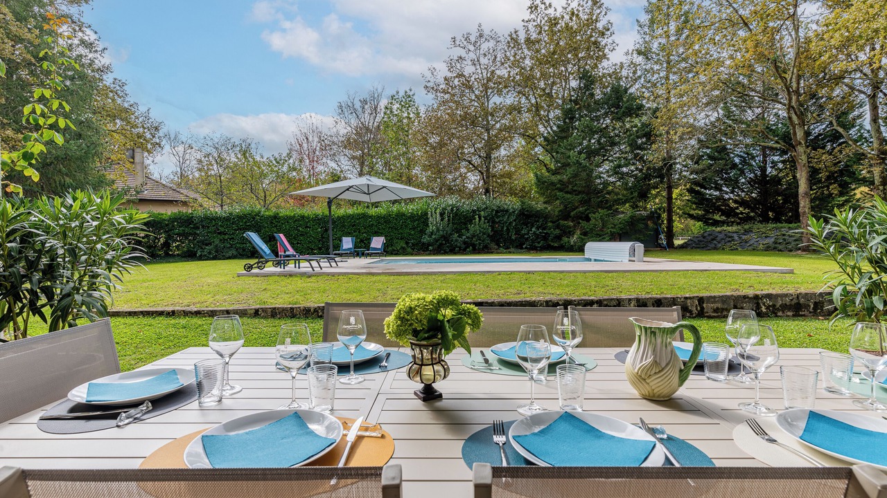 Photo of Outdoor in Saint-Sulpice-et-Cameyrac