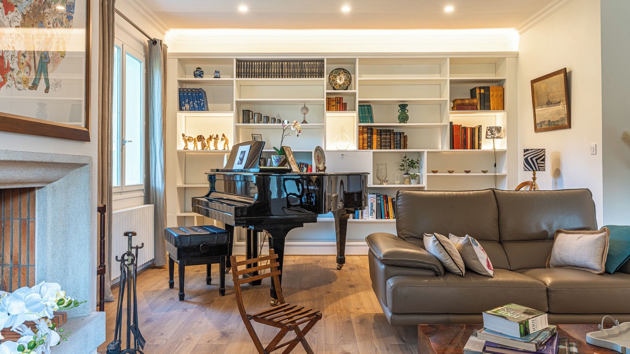 Photo of Livingroom in Saint-Sulpice-et-Cameyrac