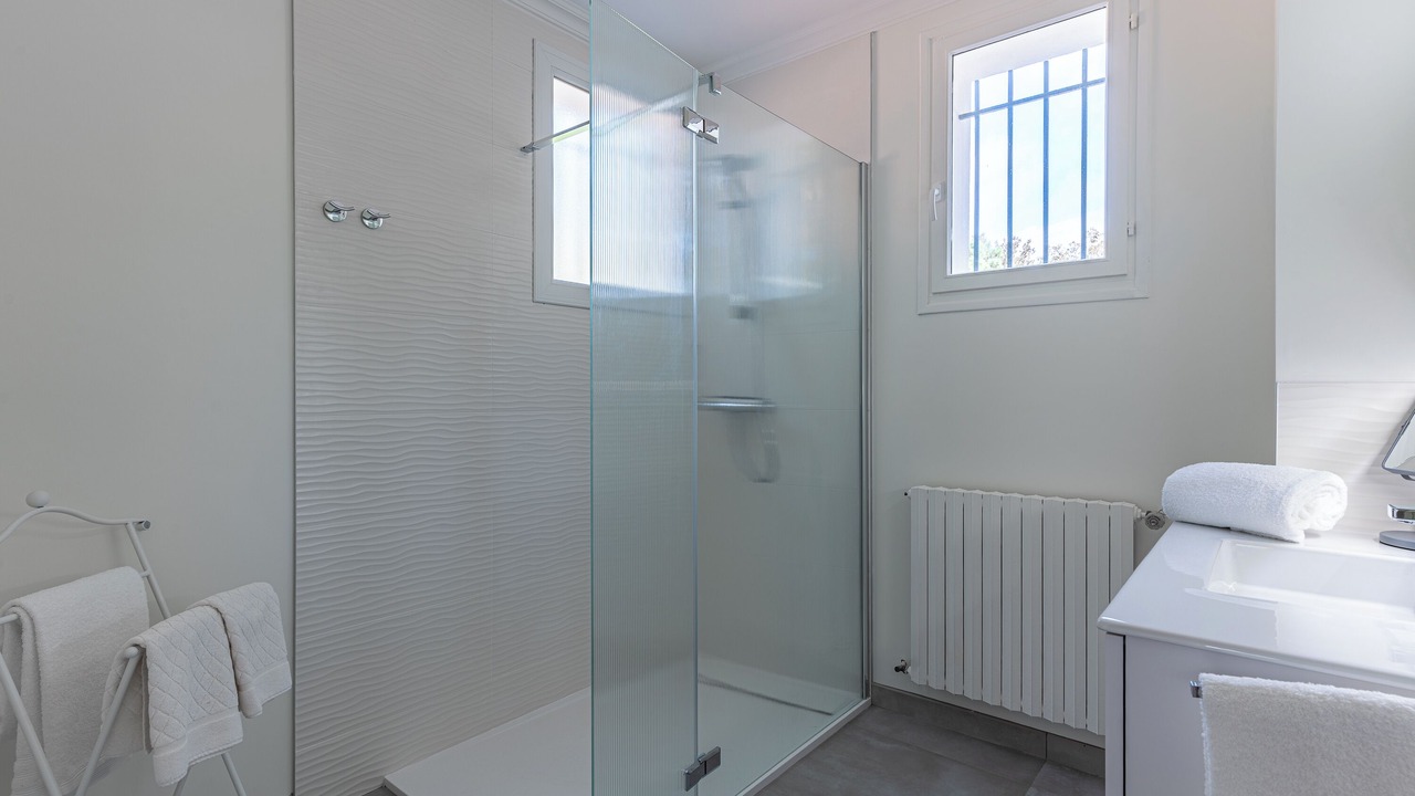 Photo of Bathroom in Saint-Sulpice-et-Cameyrac