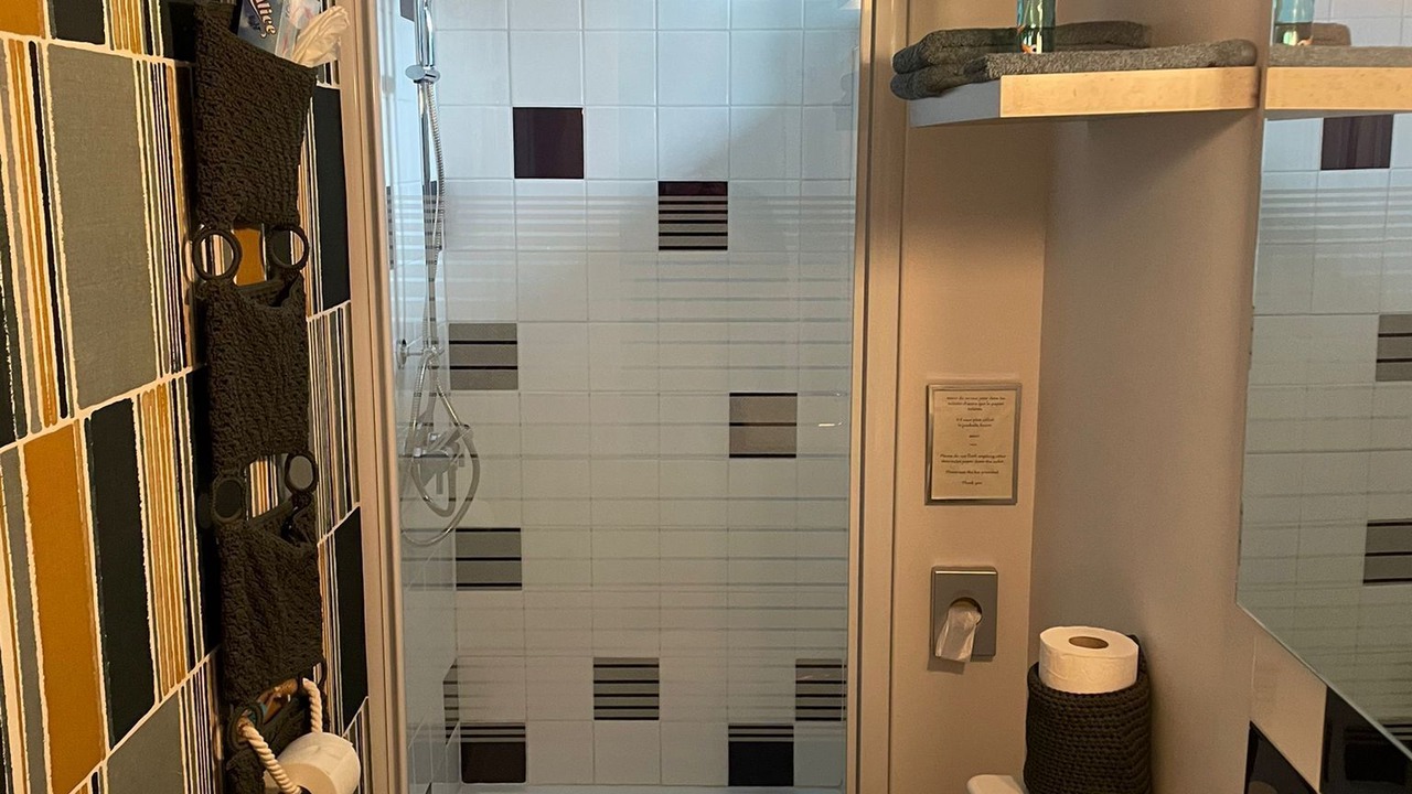 Photo of Bathroom in Charroux
