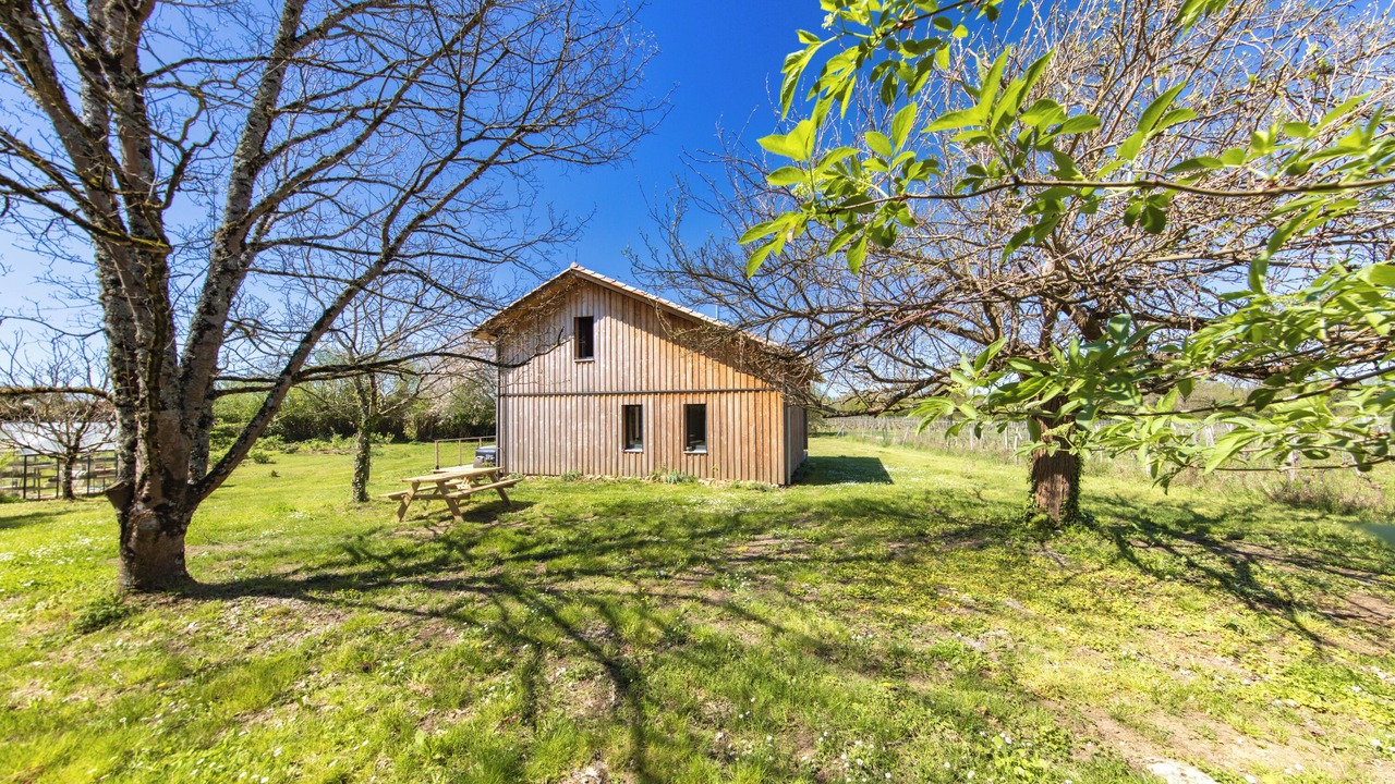 Photo of Outdoor in Guillac