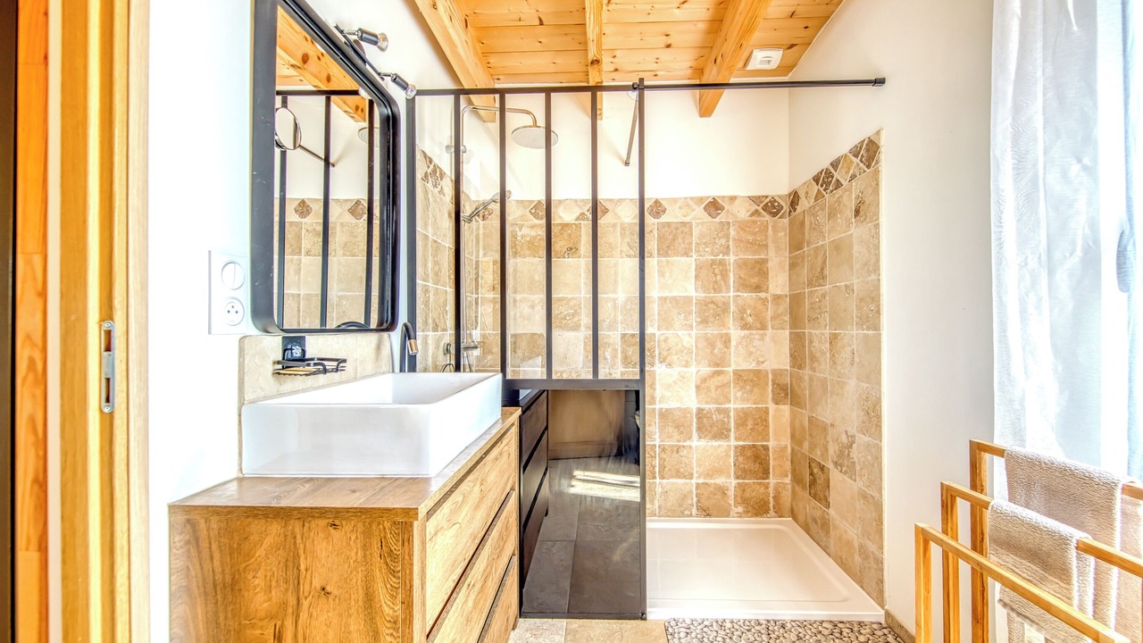 Photo of Bathroom in Guillac