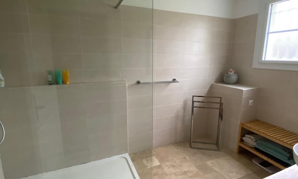 Photo of Bathroom in Saint-Sulpice-et-Cameyrac
