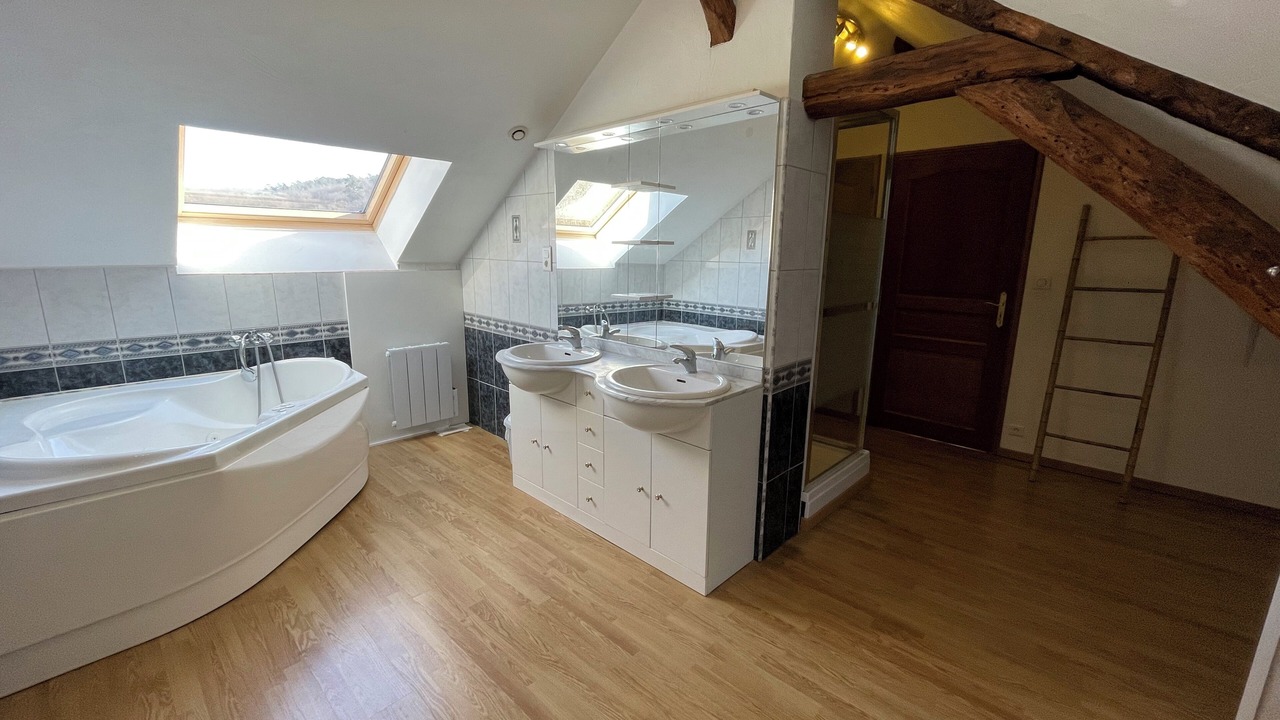 Photo of Bathroom in Valojoulx