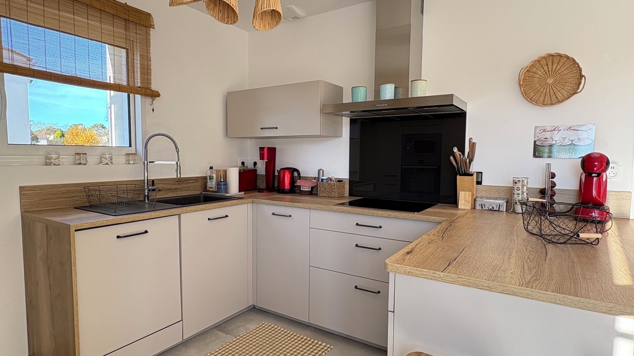 Photo of Kitchen in Saint-Palais-sur-Mer