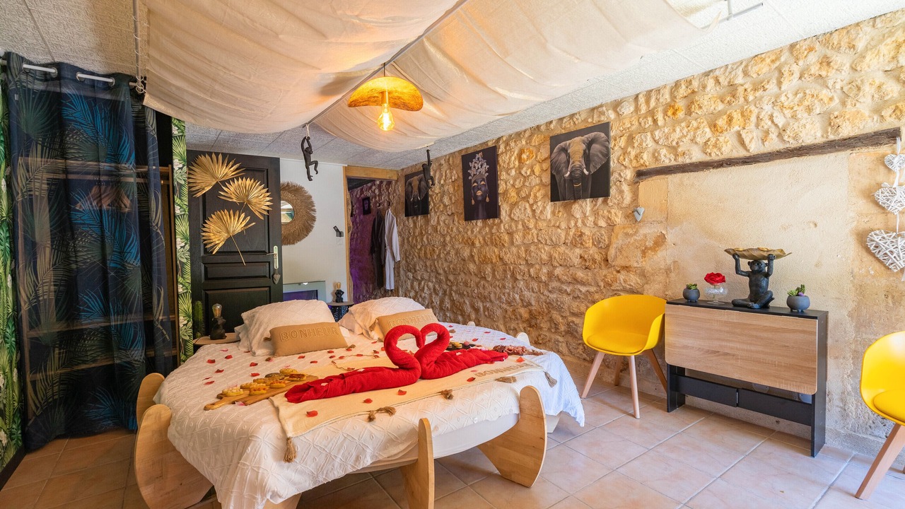 Photo of Bedroom in Saint-Genis-de-Saintonge