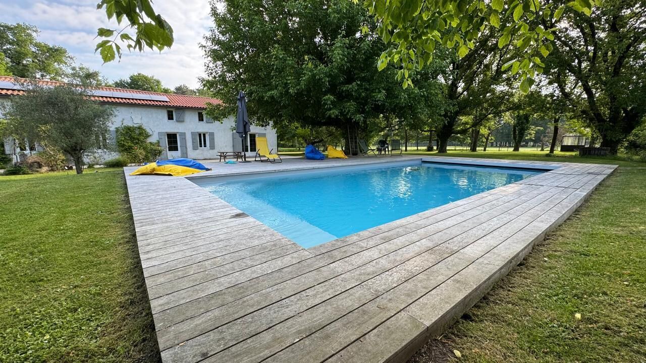 Photo of Outdoor in Saint-Vivien-de-Blaye