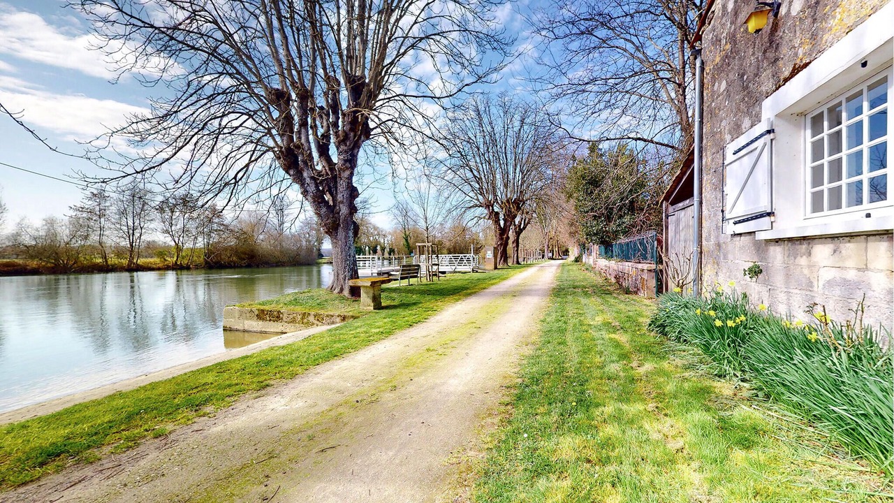 Photo of Others in Graves-Saint-Amant
