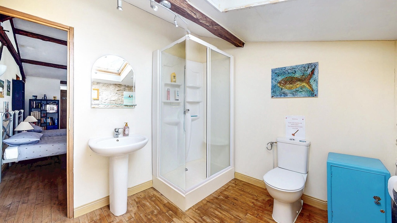Photo of Bathroom in Graves-Saint-Amant