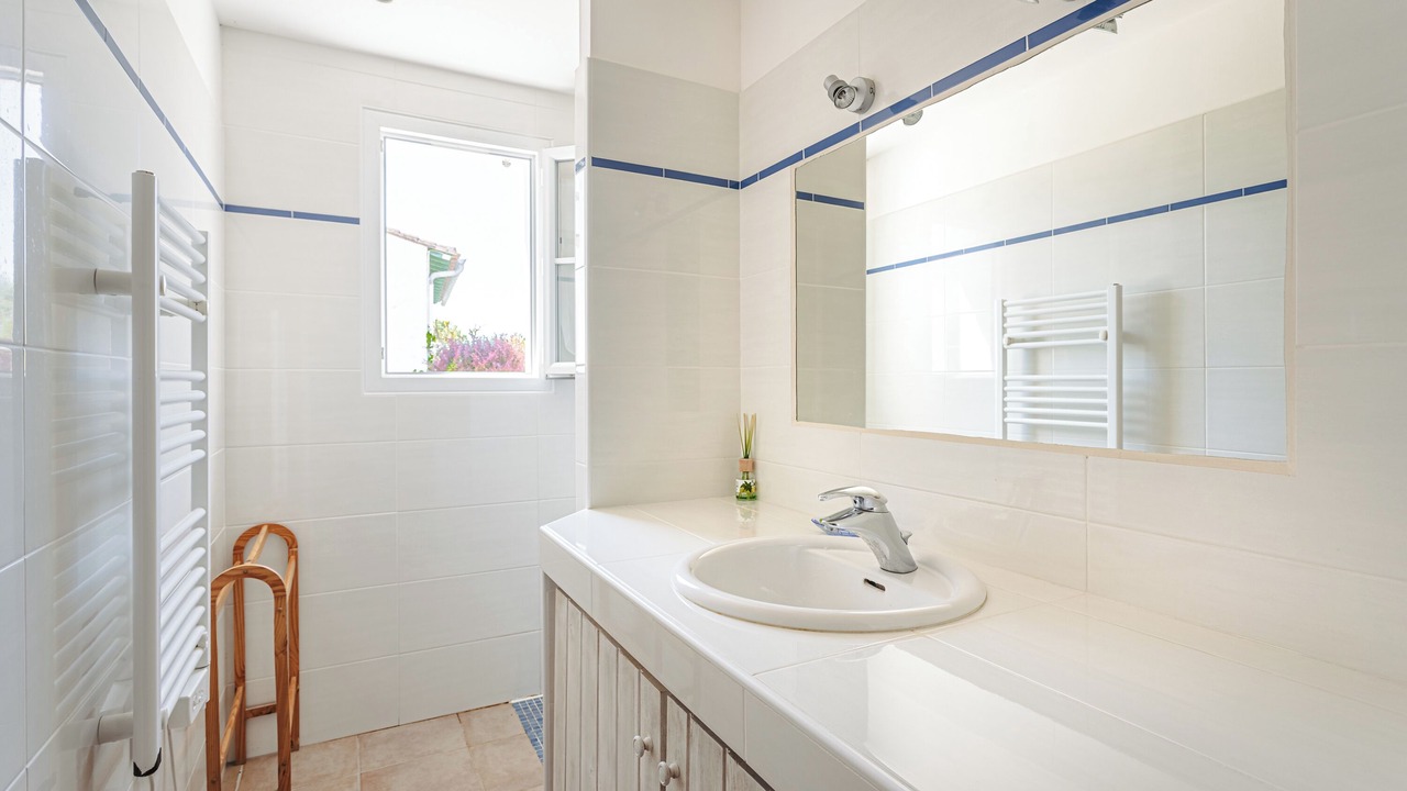 Photo of Bathroom in Loix