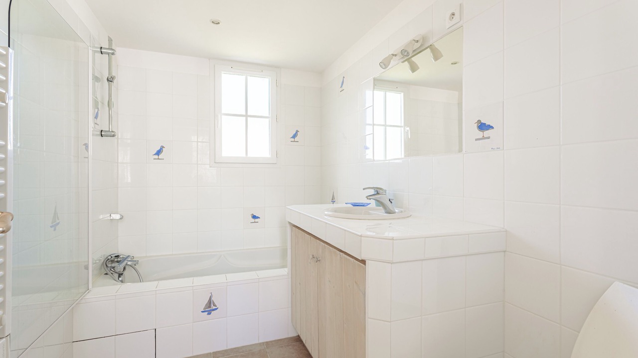 Photo of Bathroom in Loix