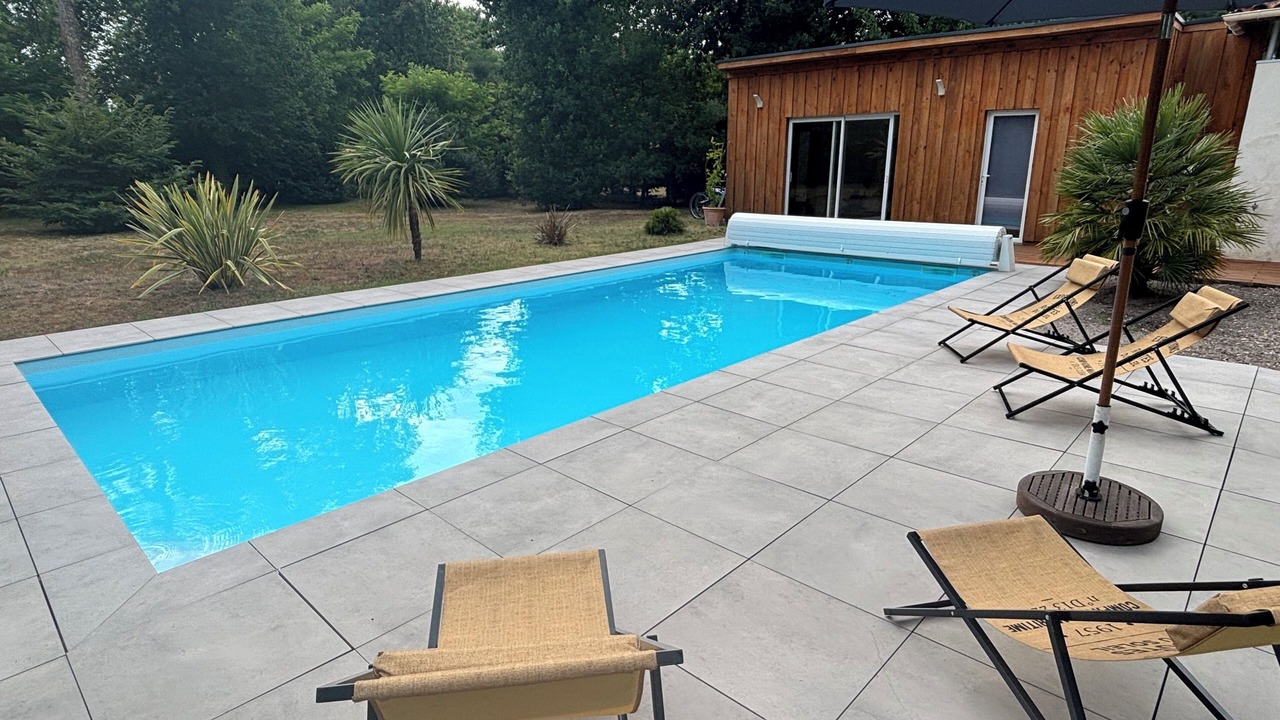 Photo of Outdoor in Grayan-Et-L'Hopital