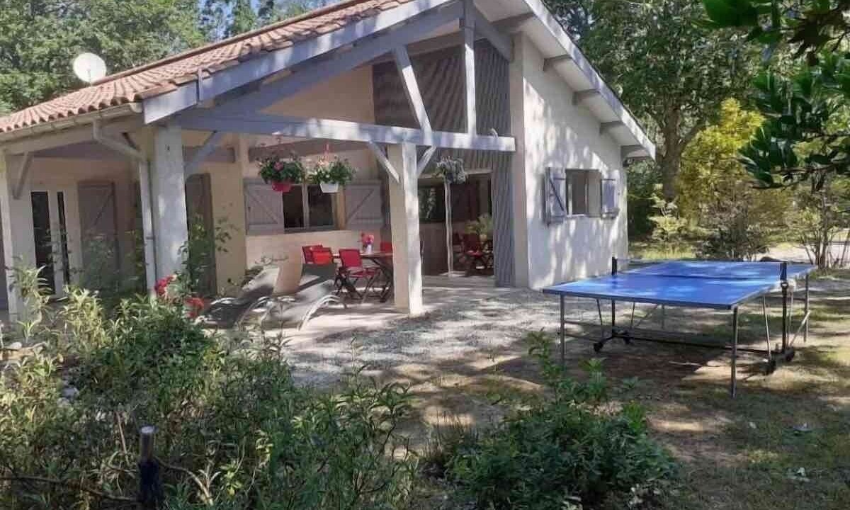 Photo of Patio Balcony in Grayan-Et-L'Hopital