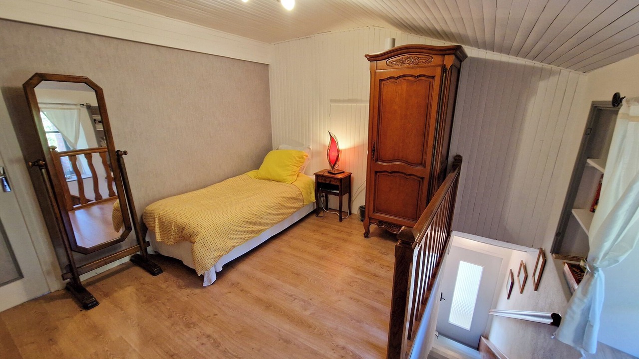 Photo of Bedroom in Saint-Pardoux-d'Arnet