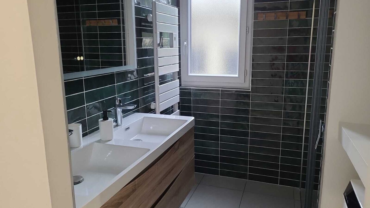 Photo of Bathroom in Cenon