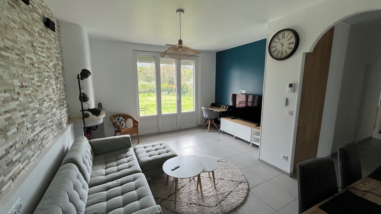 Photo of Livingroom in Cenon