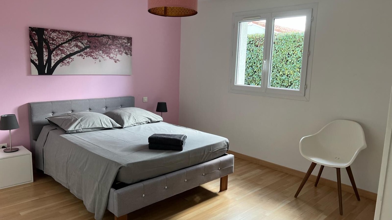 Photo of Bedroom in Tosse