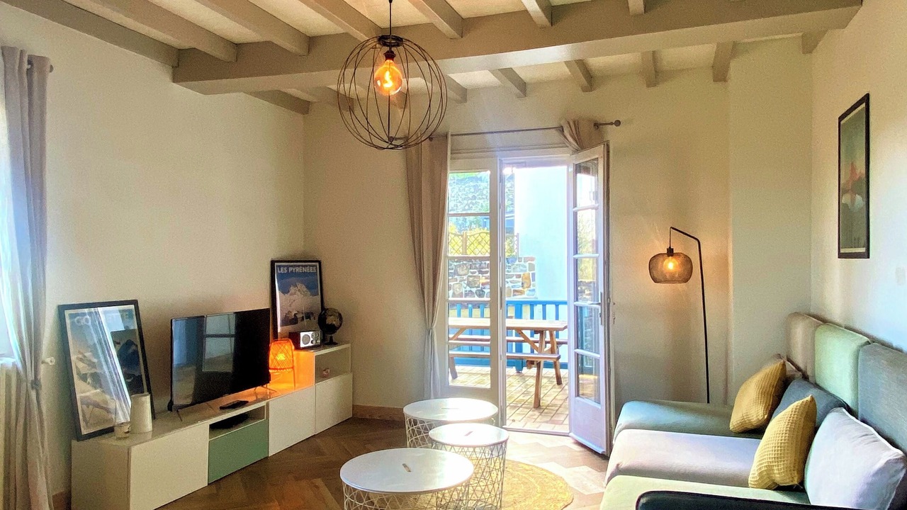 Photo of Livingroom in Oloron-Sainte-Marie