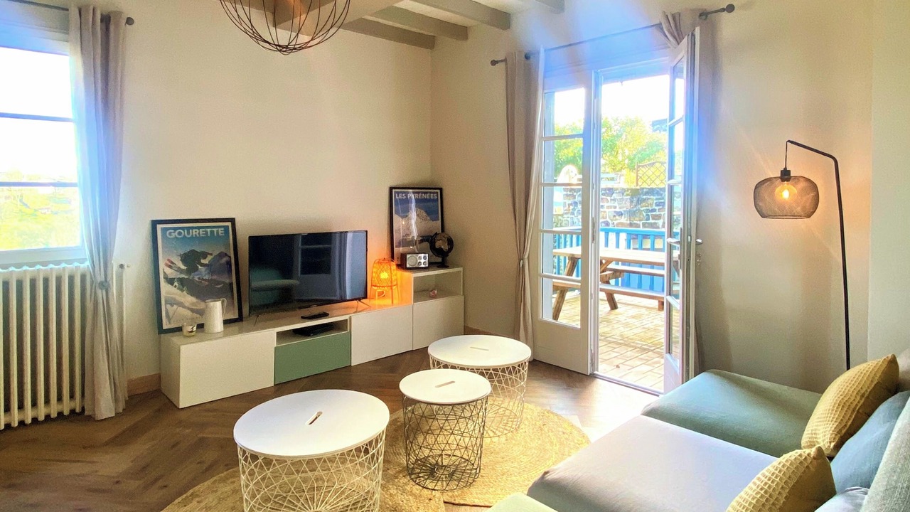 Photo of Livingroom in Oloron-Sainte-Marie