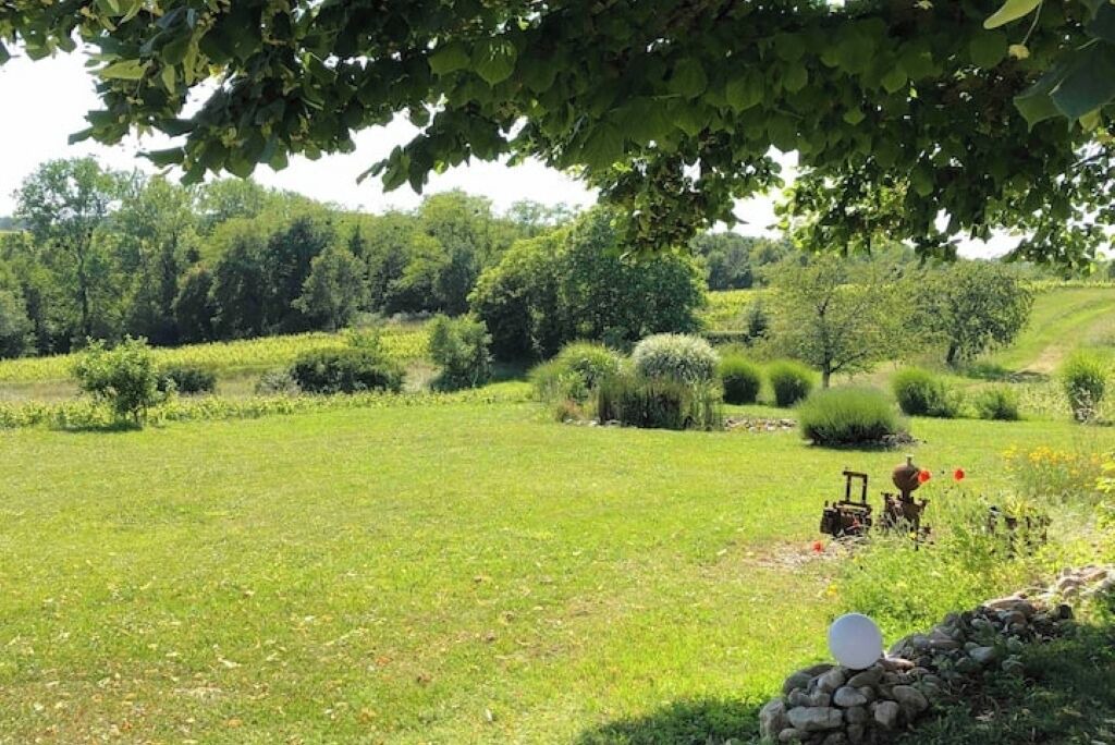 Photo of Outdoor in Mombrier