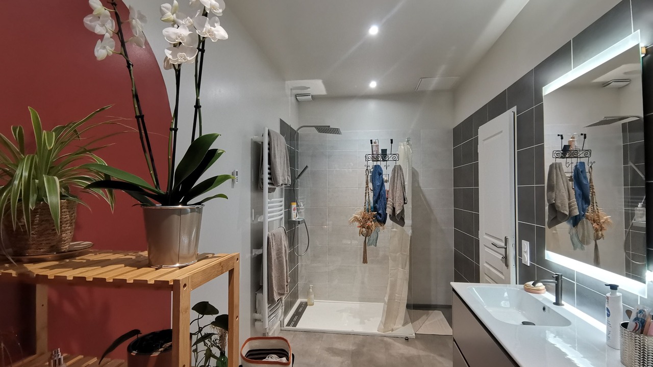 Photo of Bathroom in Lestiac-Sur-Garonne