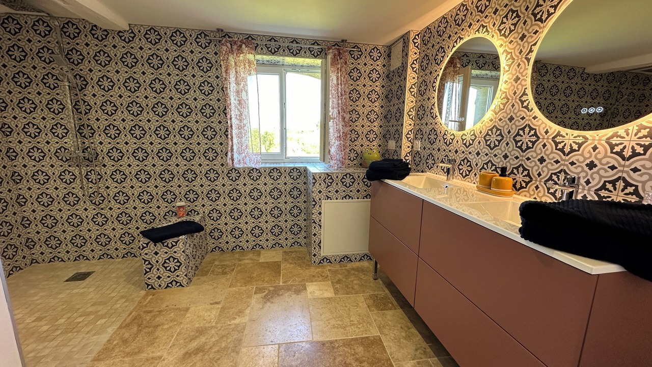 Photo of Bathroom in Heugas