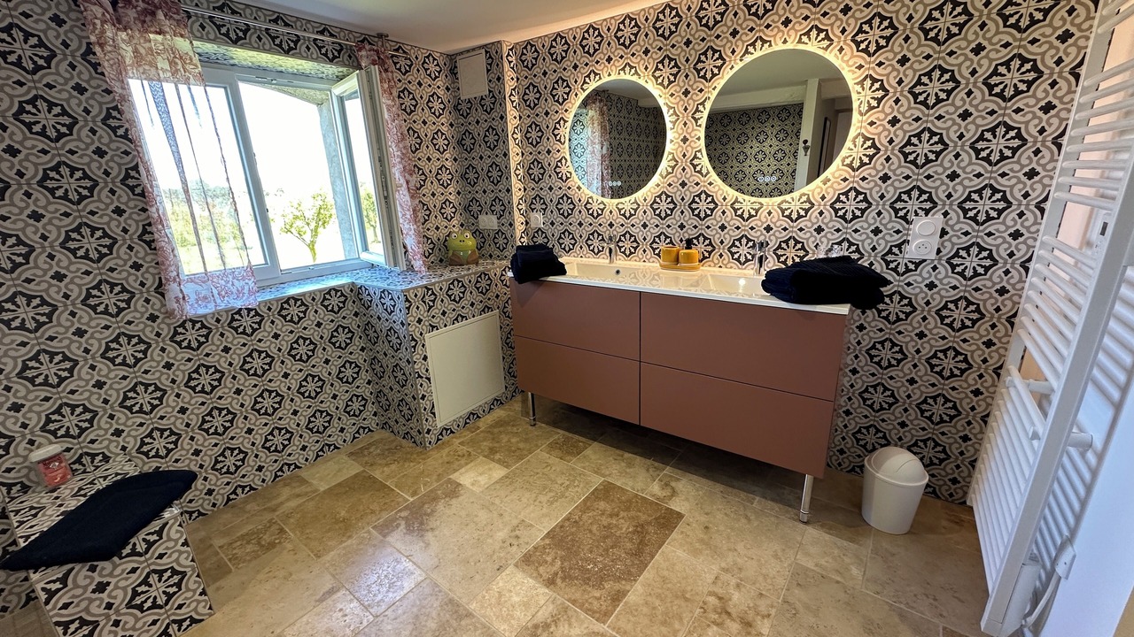 Photo of Bathroom in Heugas