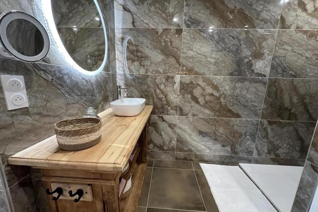 Photo of Bathroom in Roquefort