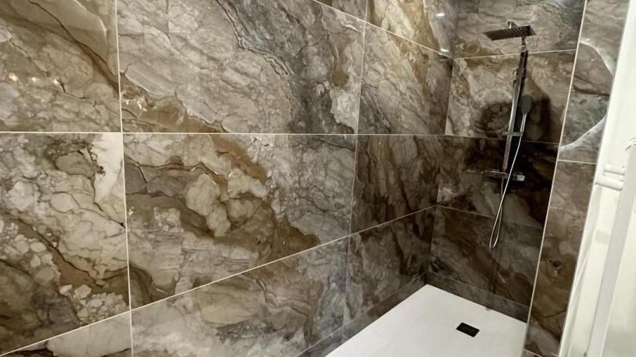 Photo of Bathroom in Roquefort