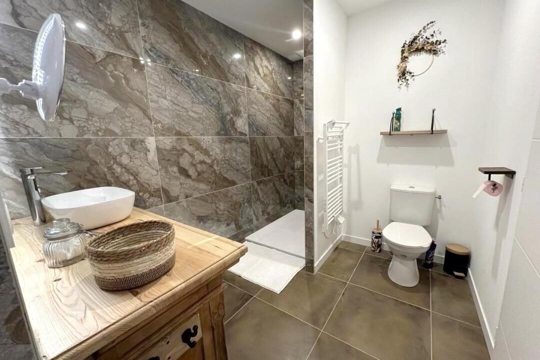 Photo of Bathroom in Roquefort