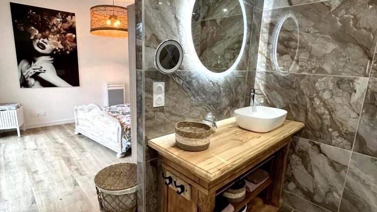 Photo of Bathroom in Roquefort