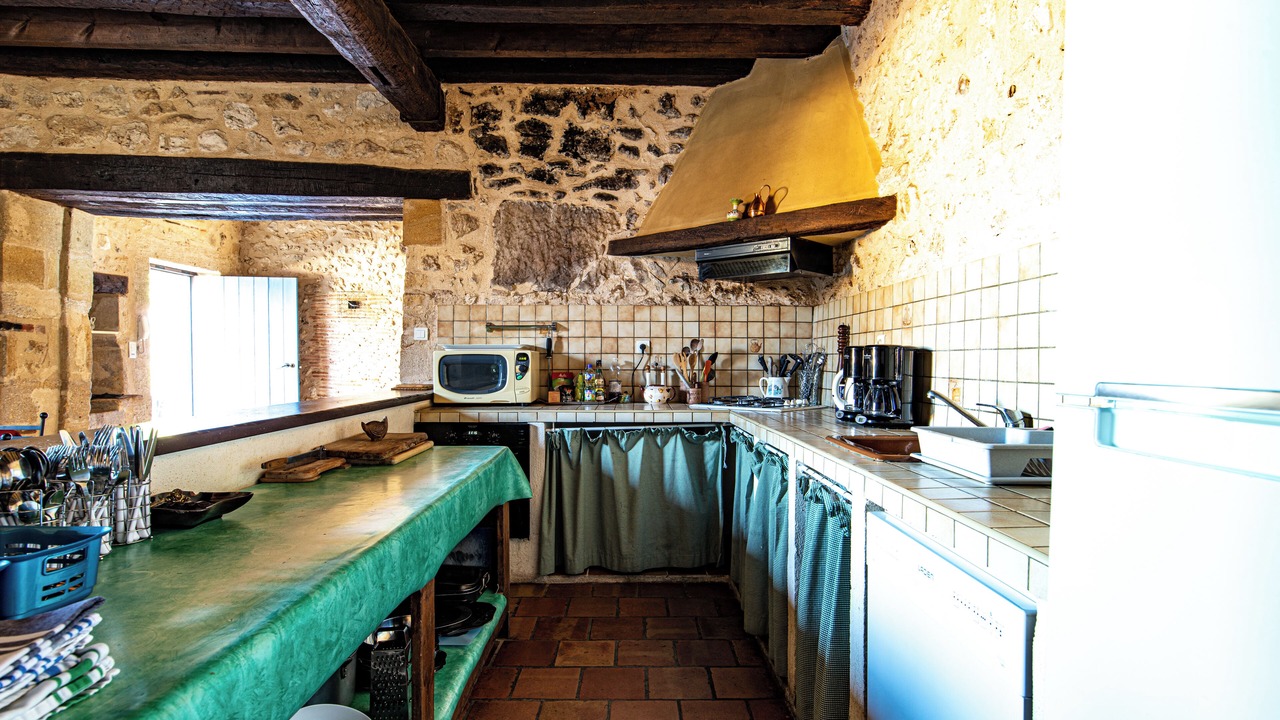 Photo of Kitchen in Saint-Michel-de-Montaigne
