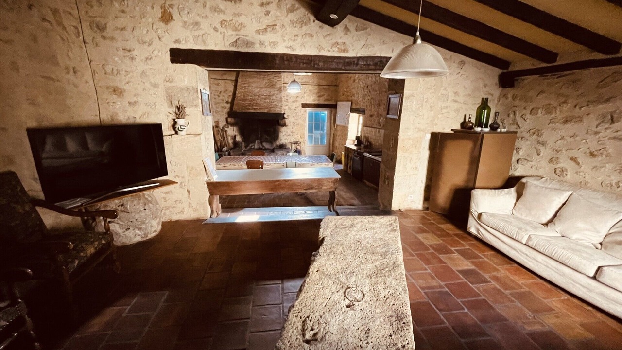 Photo of Livingroom in Saint-Michel-de-Montaigne