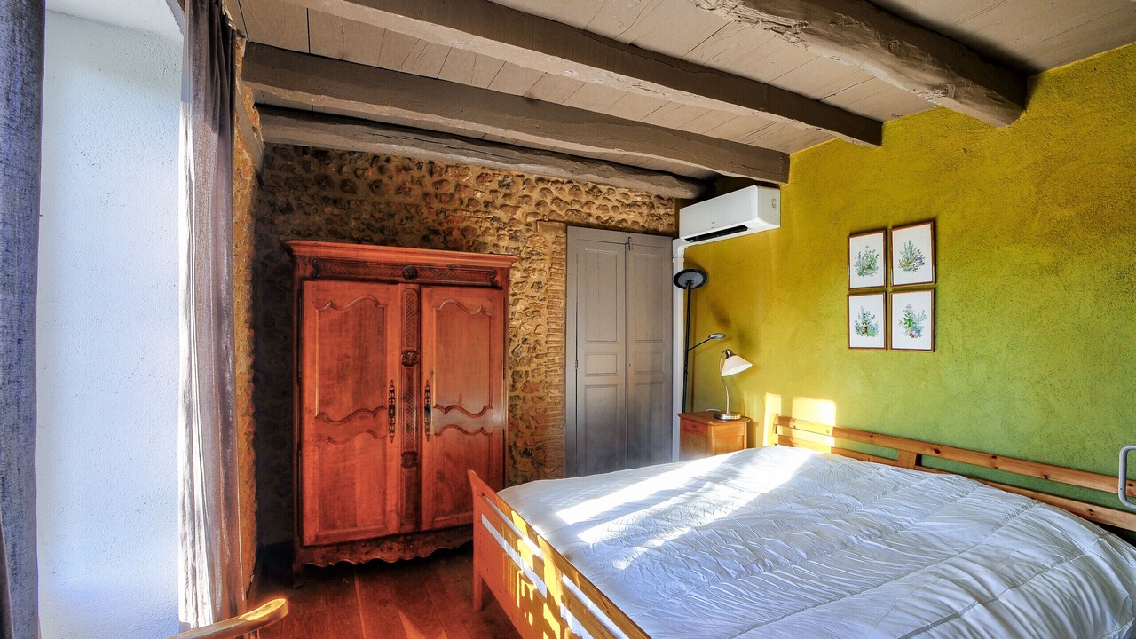 Photo of Bedroom in Rouffignac-Saint-Cernin-de-Reilhac