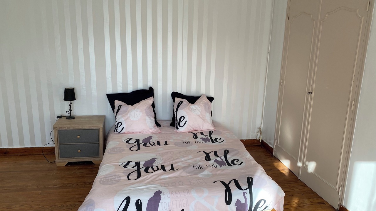 Photo of Bedroom in Etauliers
