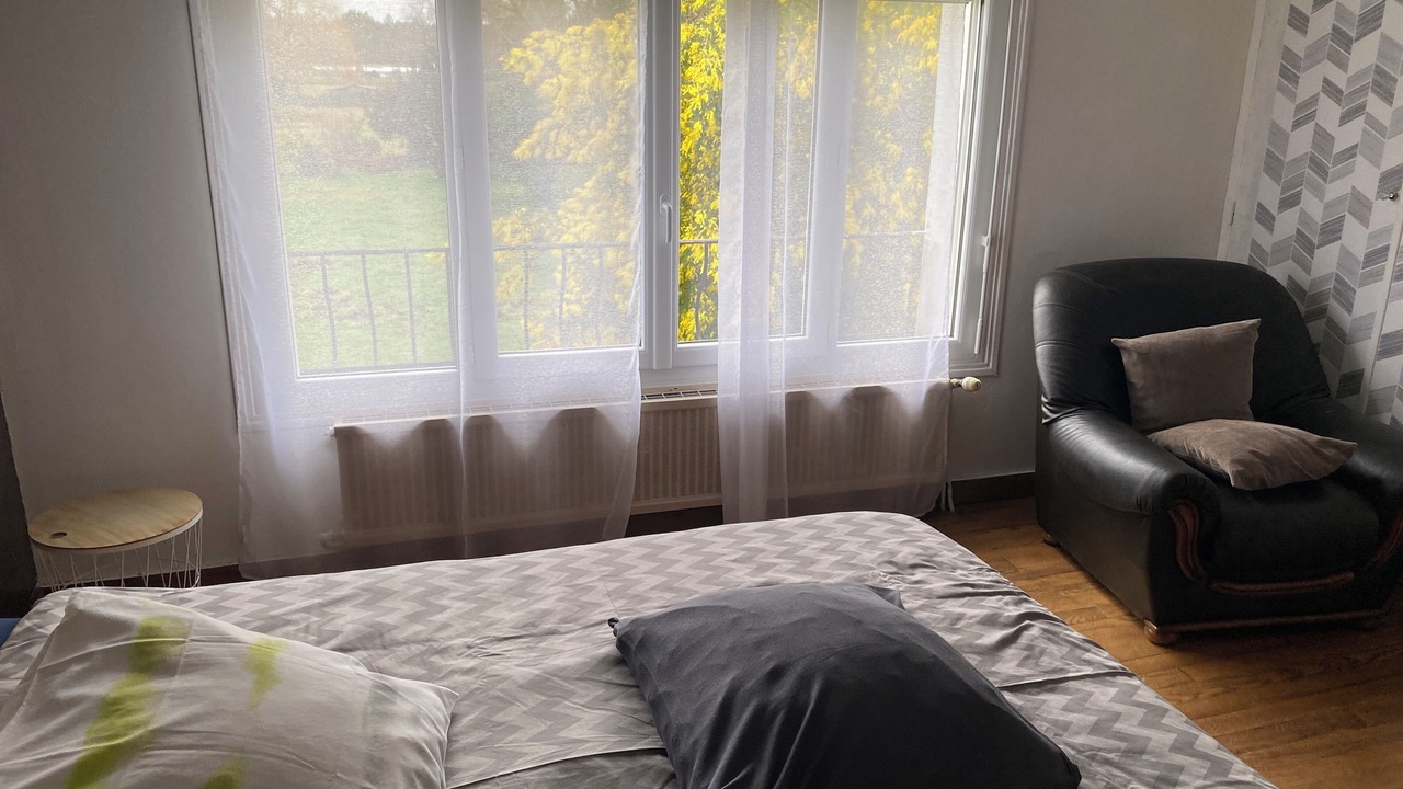 Photo of Bedroom in Etauliers