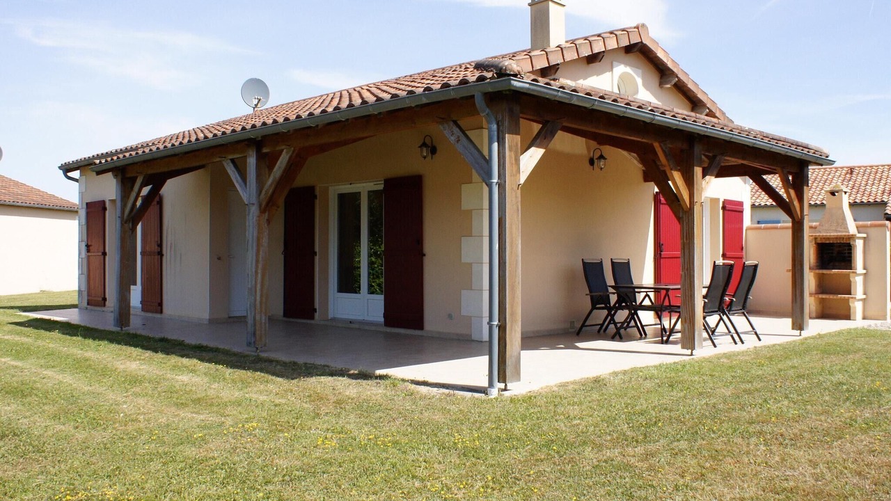 Photo of Outdoor in Vasles