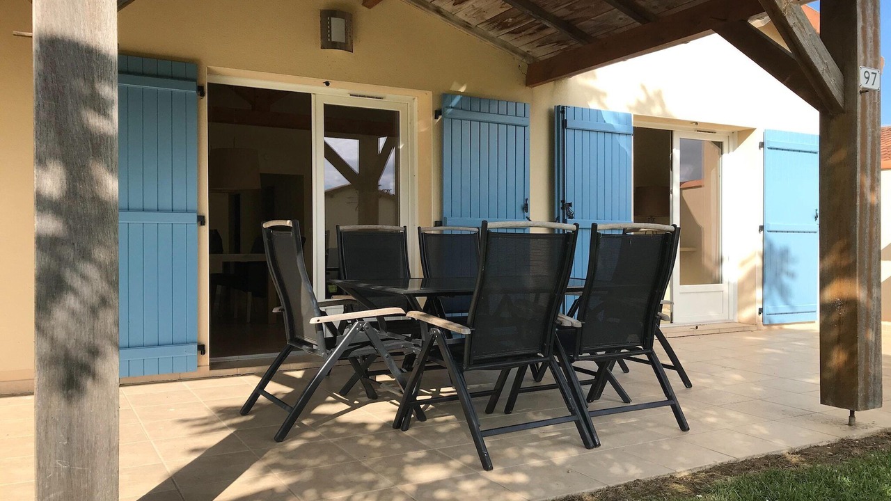 Photo of Patio Balcony in Vasles