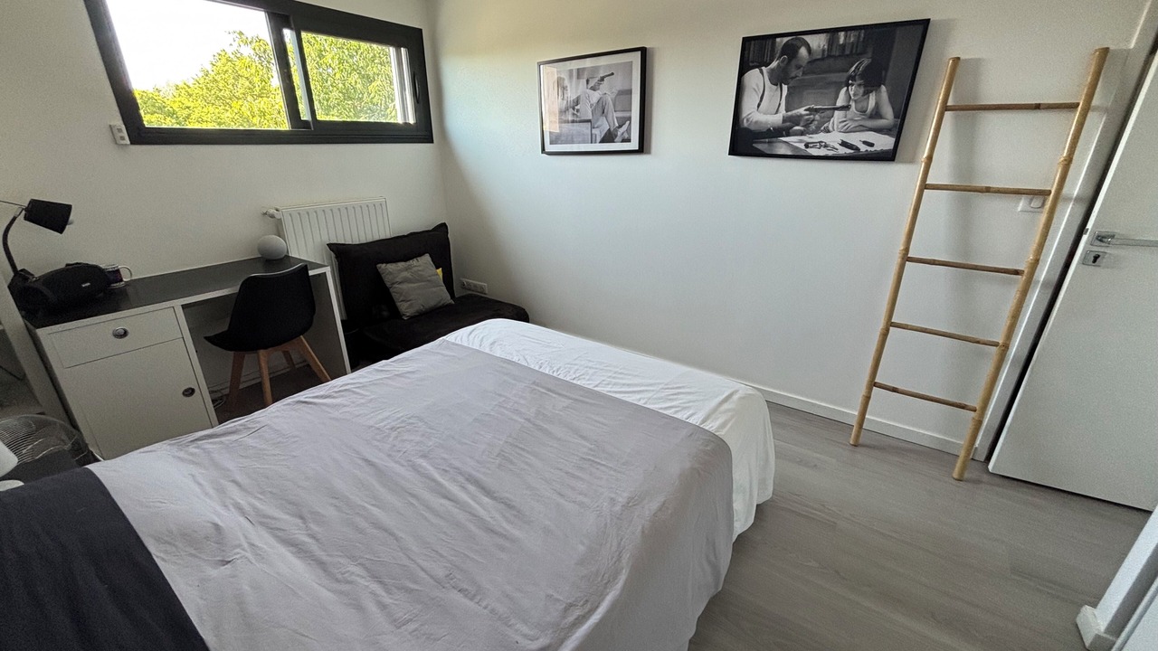 Photo of Bedroom in Bordeaux-Lac