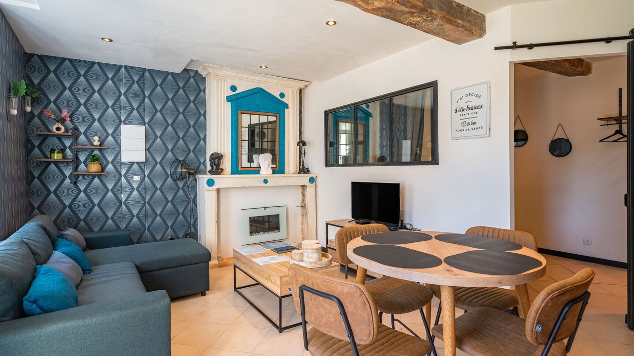 Photo of Livingroom in Saint-Genis-de-Saintonge