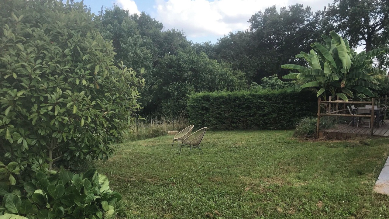 Photo of Outdoor in Saint-Aubin-de-Branne