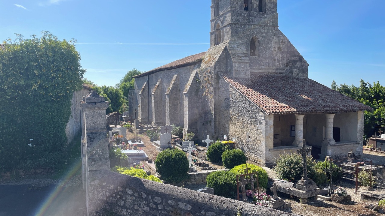 Photo of Others in Saint-Aubin-de-Branne