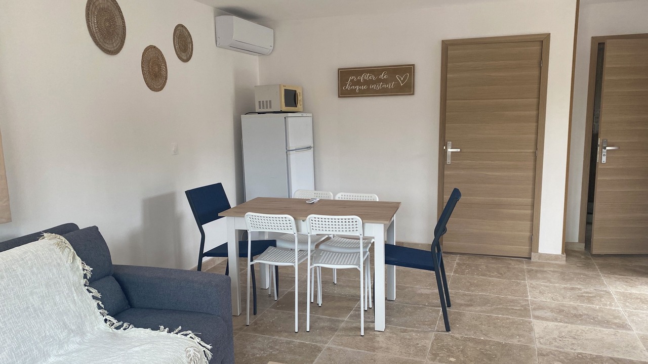 Photo of Livingroom in Sablet