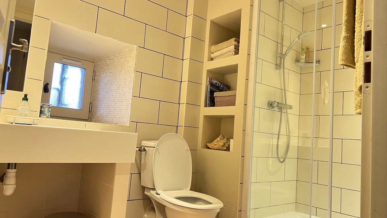 Photo of Bathroom in Parranquet