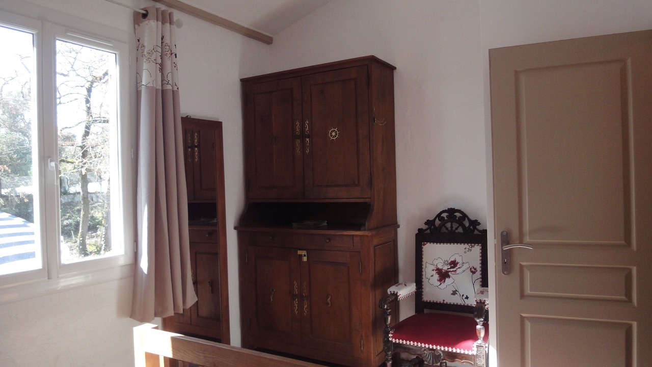 Photo of Bedroom in Boyardville