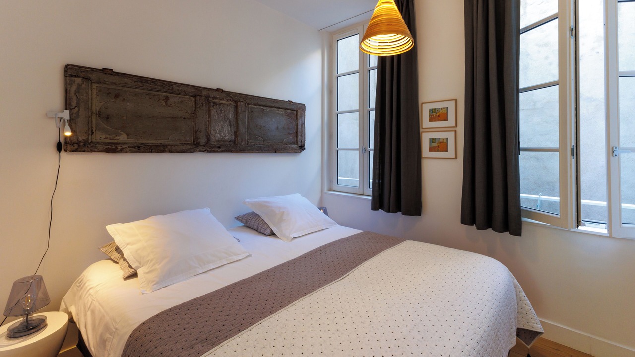 Photo of Bedroom in La Rochelle City Centre
