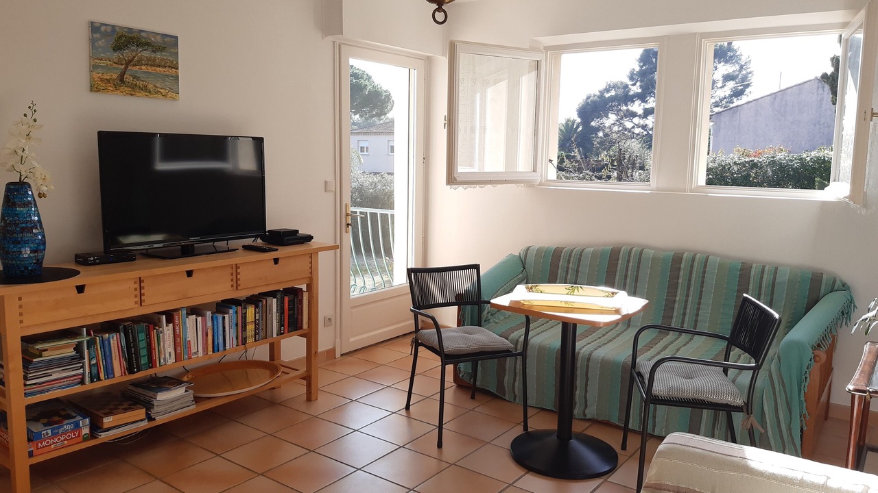 Photo of Livingroom in Plage de la Garonnette