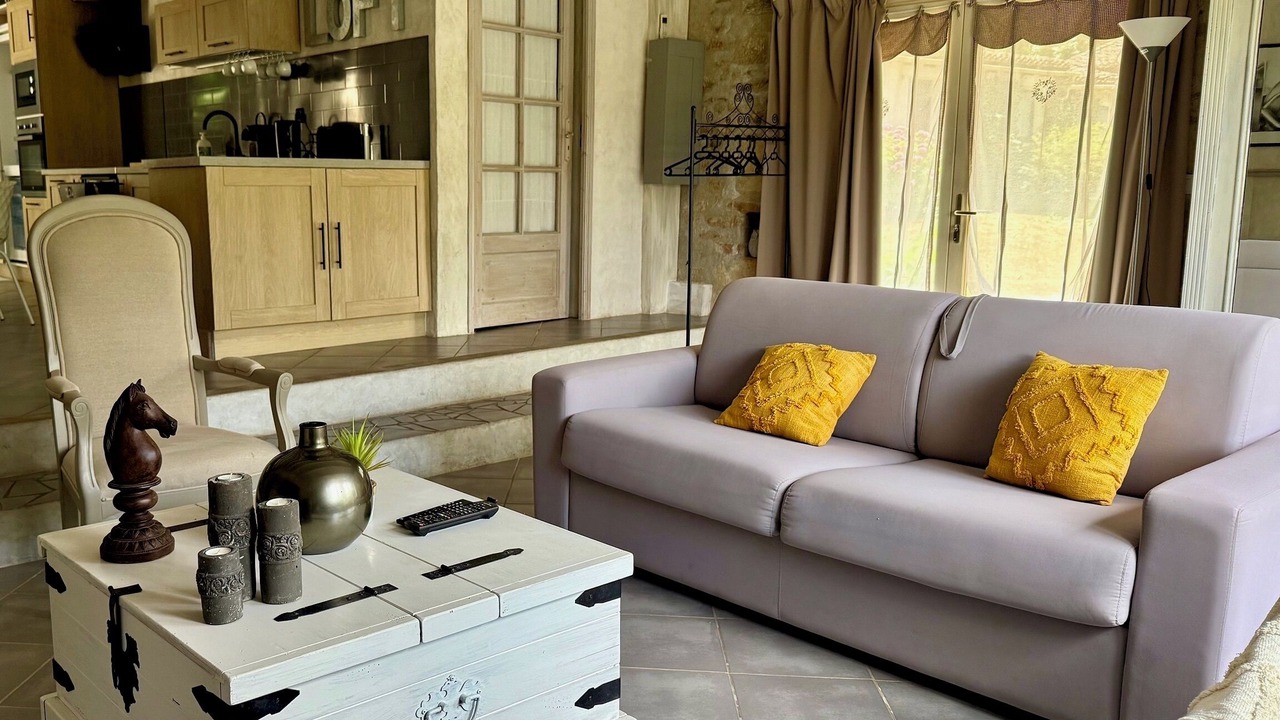 Photo of Livingroom in Saint-Coutant-le-Grand